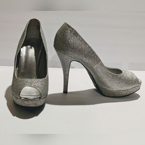 Fioni Silver Glitter Peep-Toe Heels  Size‎ 8.5